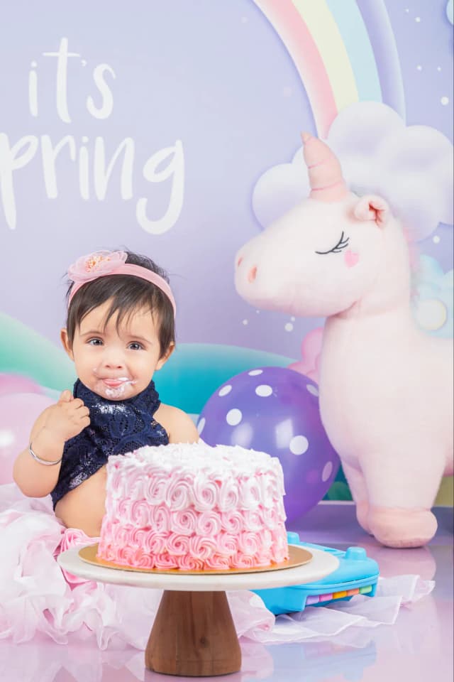 Cake smash moment 11