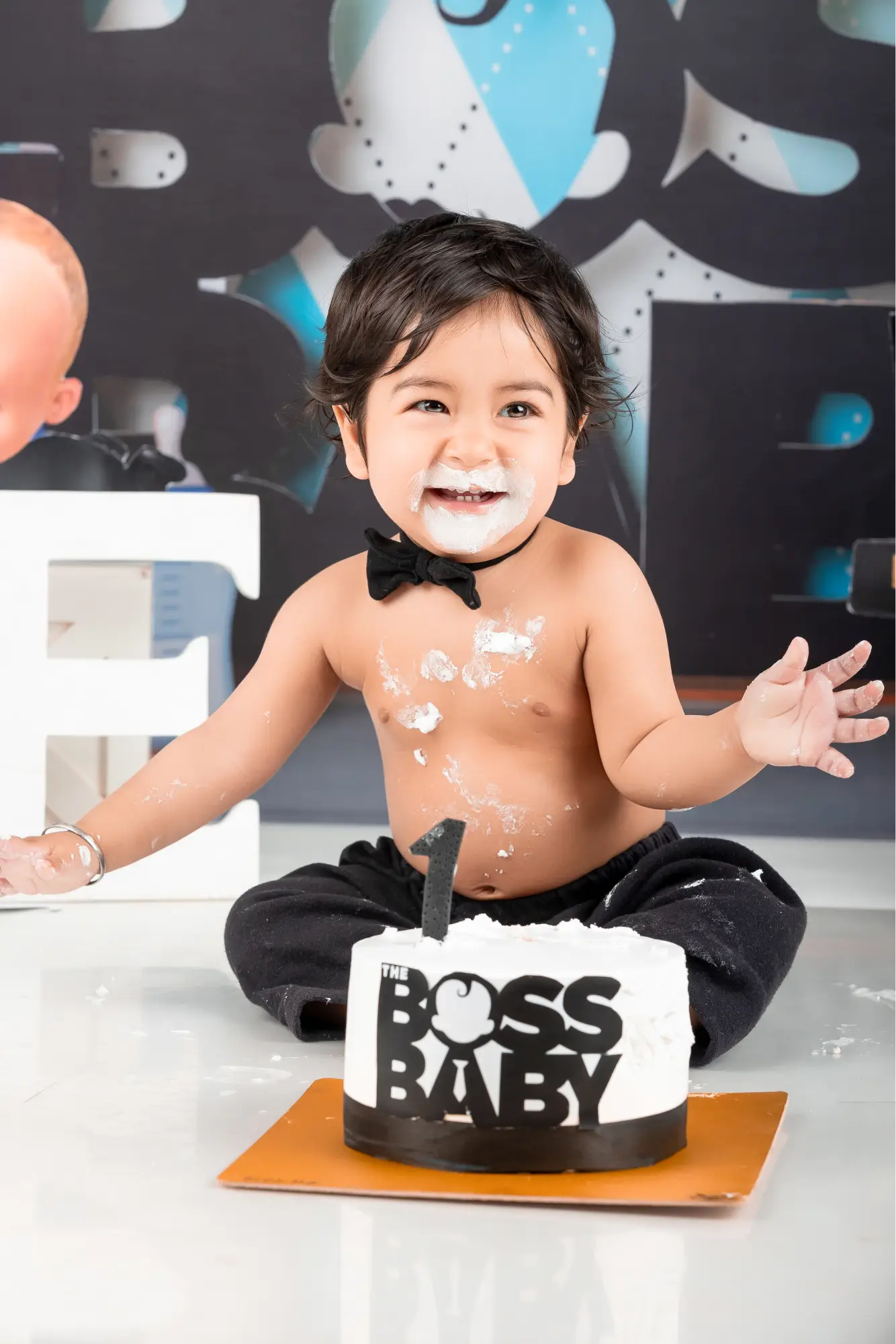 Cake smash moment 9