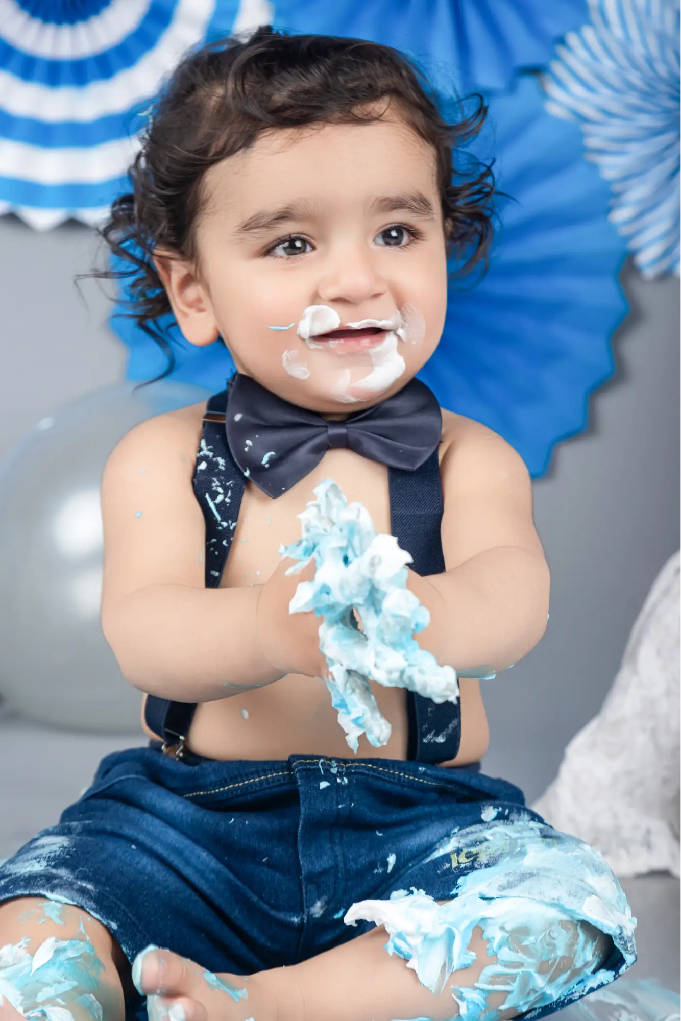 Cake smash moment 2